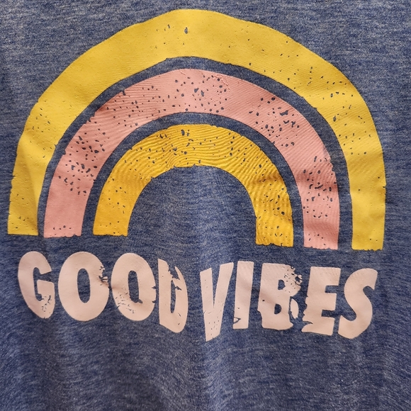 Good Vibes T-shirt - Picture 2 of 4